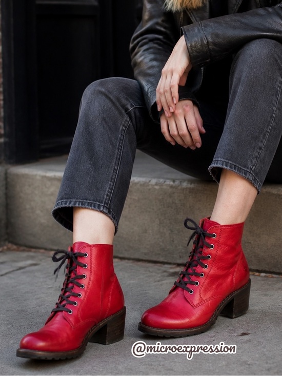 Frye Shoes - RARE Frye Sabrina 6G LaceUp Red Retro Combat Boots